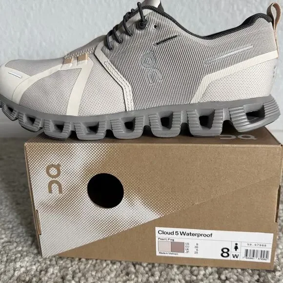 On Women's Cloud 5 Waterproof, NWT, W8, Pearl/Fog - Picture 6 of 7